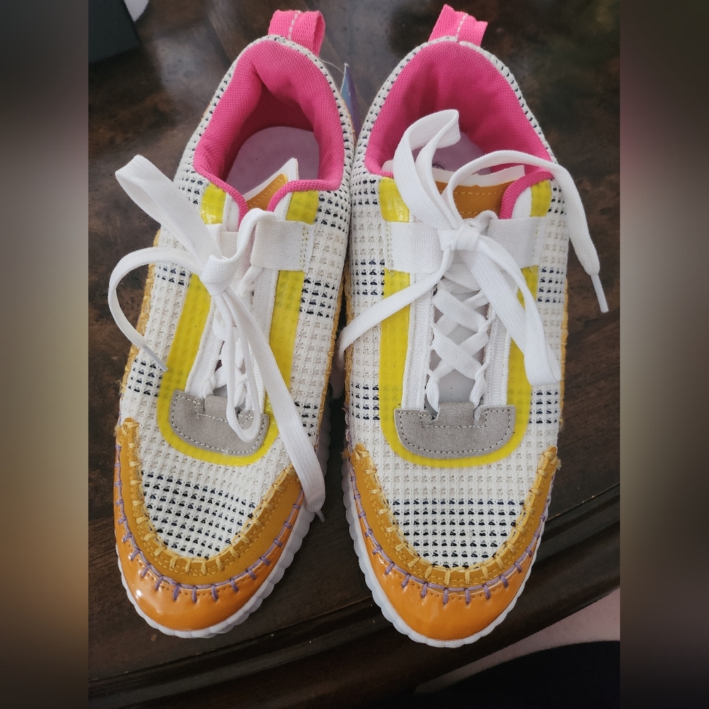 Chosen Steps sneakers size 11 NEW